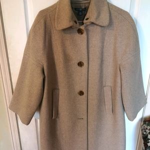 Gap swing coat